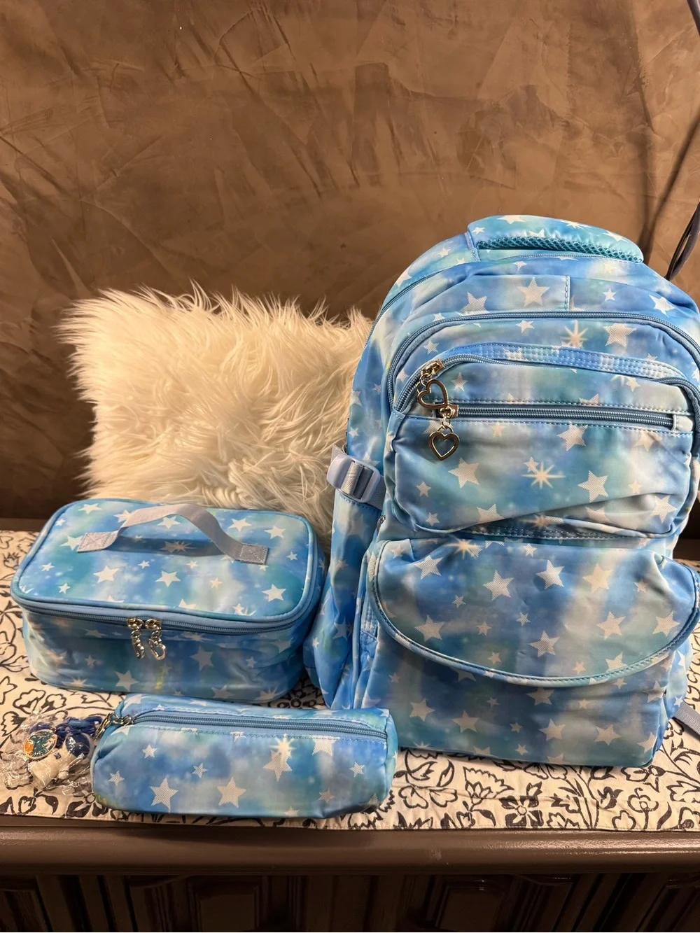 Sky Blue Star Print Women's Backpack with Heart Zipper Pulls